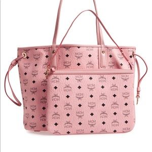 MCM signature visetos patter .